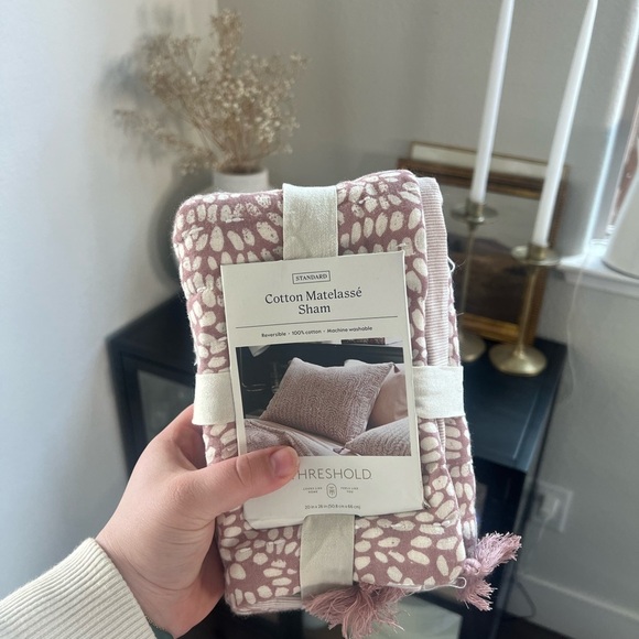 Standard Boho Reversible Matelasse
Swirl Quilt Sham Purple - Threshold - Picture 6 of 6